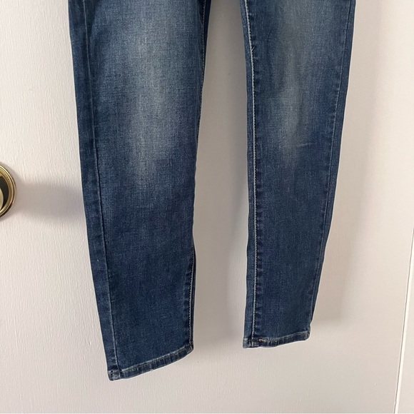 Levi’s 710 Super Skinny Women’s Mid Rise Blue Jeans Denim 32 x 30 - Picture 4 of 16